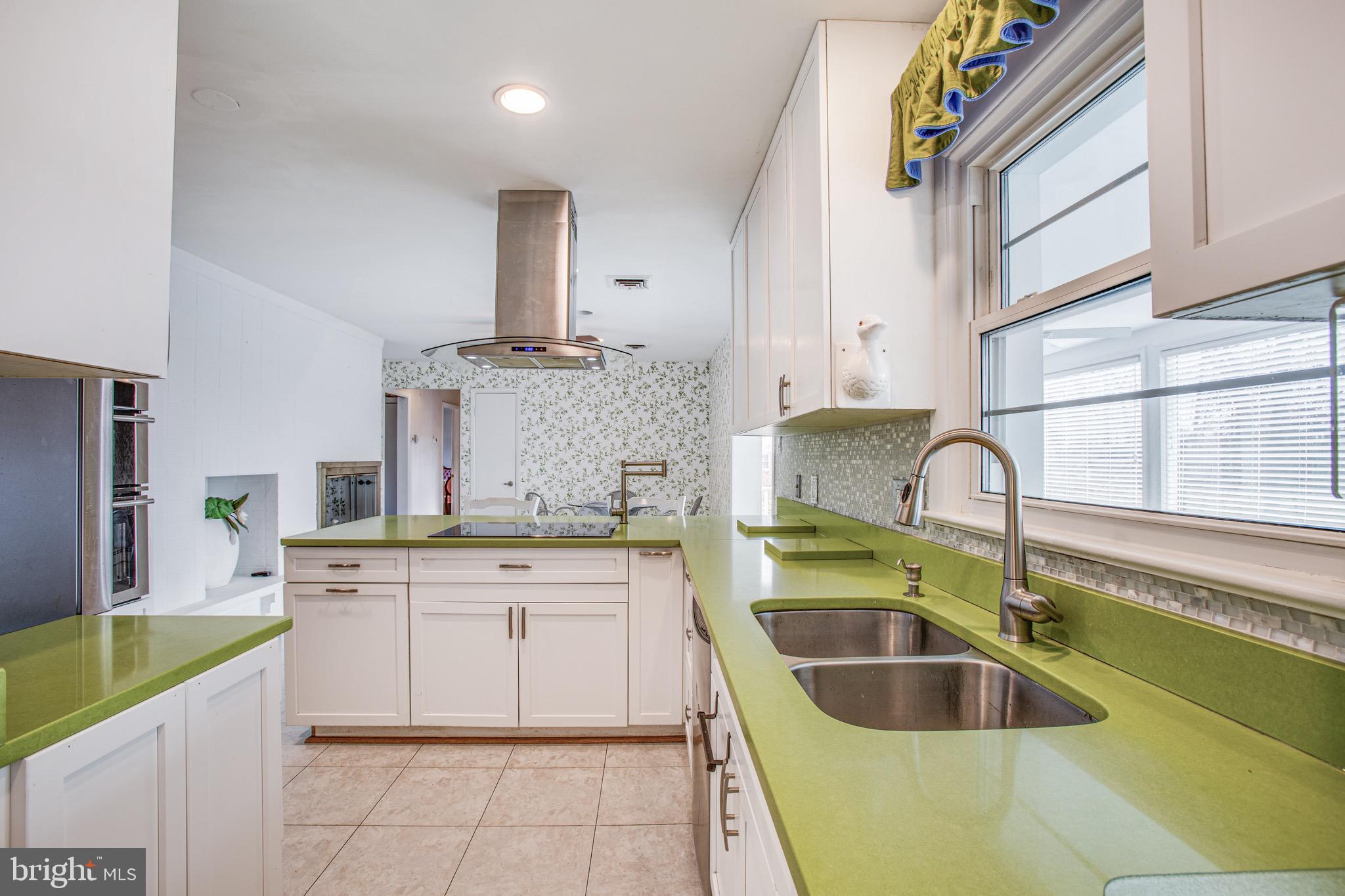 1411 Devils Reach Road Woodbridge, VA 22192 - Photo 10 of 76 YOU know you love these Quartz counters!