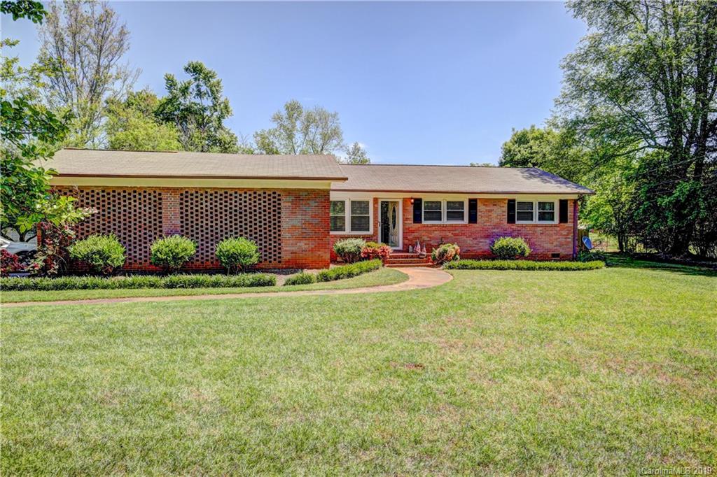 3535 Farrhill Road Charlotte, NC 28214 - Photo 1 of 48 Gallery Image 1