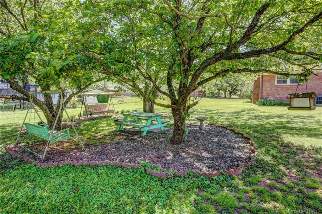 3535 Farrhill Road Charlotte, NC 28214 - Photo 11 of 48 Gallery Image 11