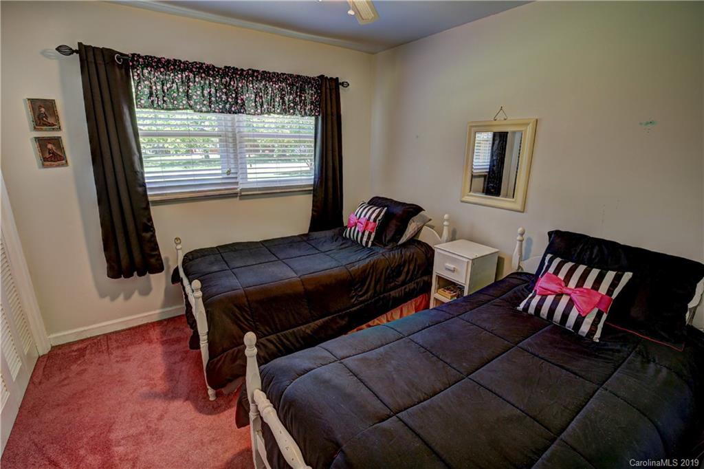 3535 Farrhill Road Charlotte, NC 28214 - Photo 16 of 48 Gallery Image 16