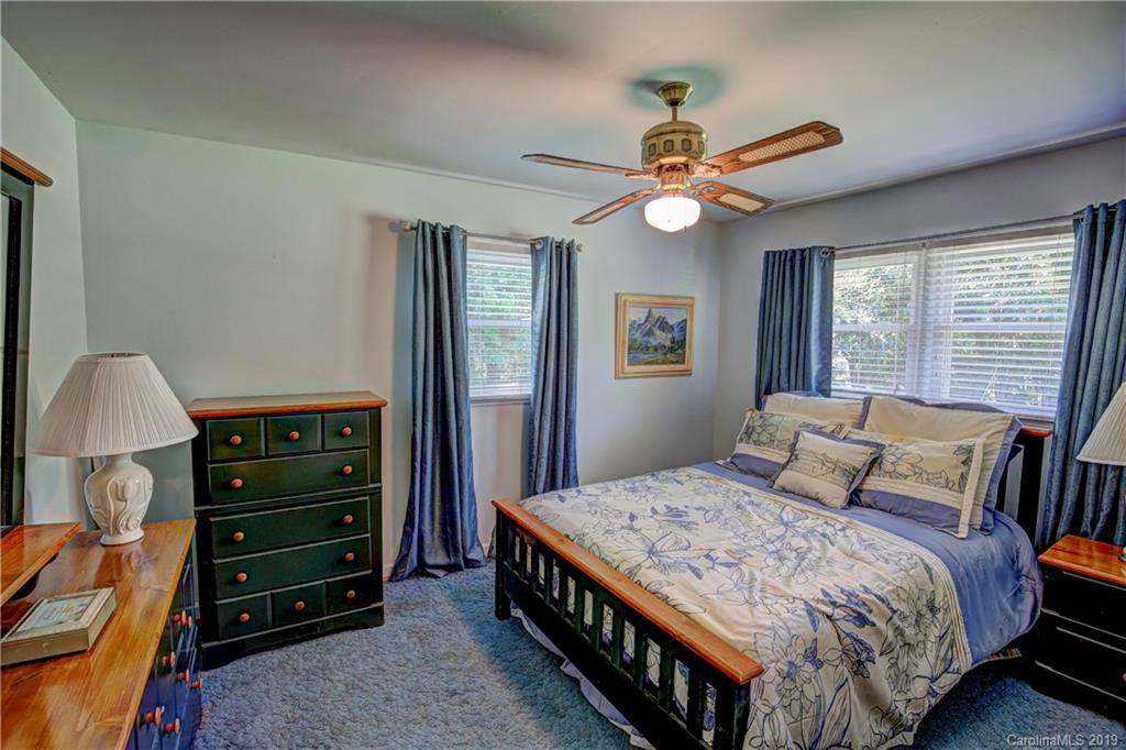3535 Farrhill Road Charlotte, NC 28214 - Photo 18 of 48 Gallery Image 18