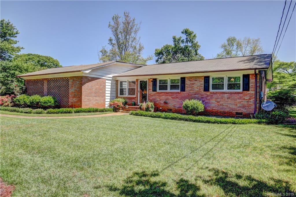 3535 Farrhill Road Charlotte, NC 28214 - Photo 3 of 48 Gallery Image 3