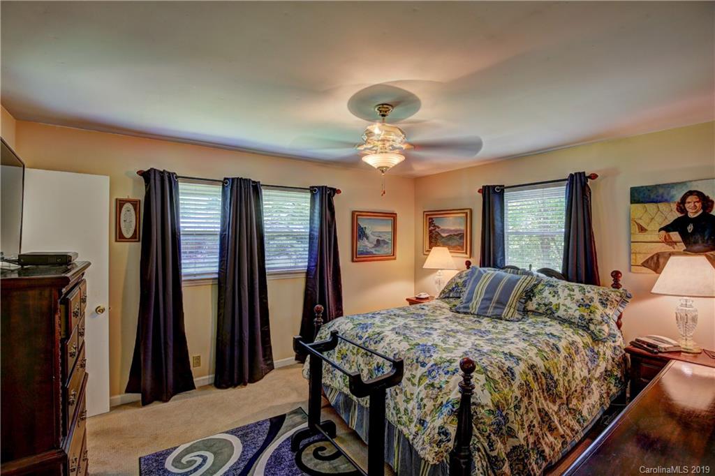 3535 Farrhill Road Charlotte, NC 28214 - Photo 21 of 48 Gallery Image 21