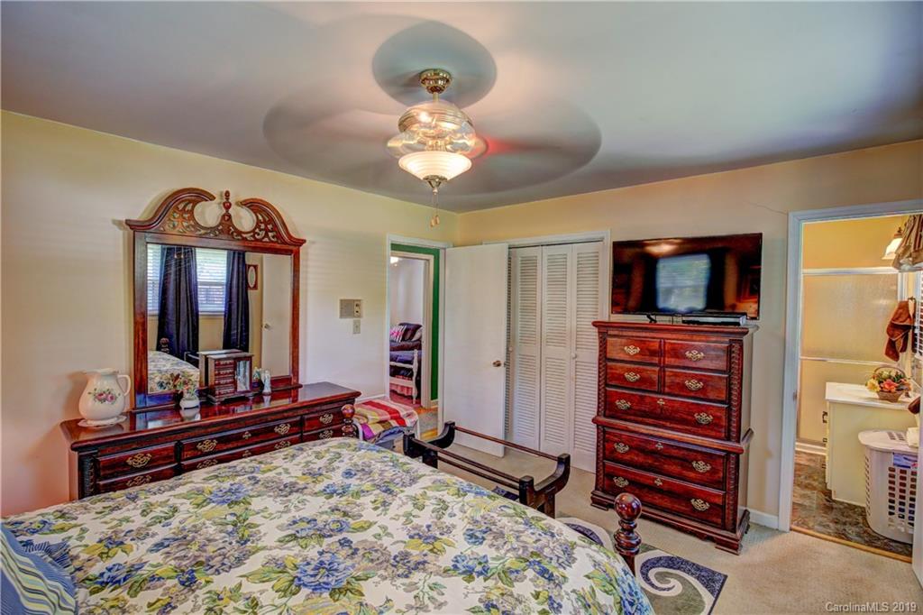 3535 Farrhill Road Charlotte, NC 28214 - Photo 24 of 48 Gallery Image 24