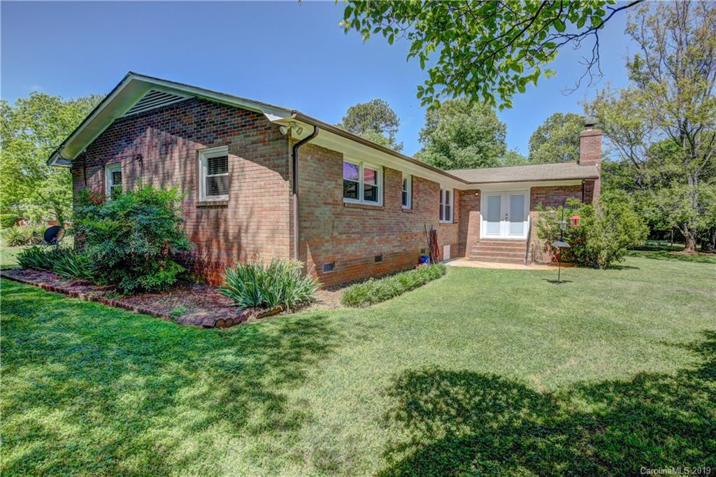 3535 Farrhill Road Charlotte, NC 28214 - Photo 6 of 48 Gallery Image 6