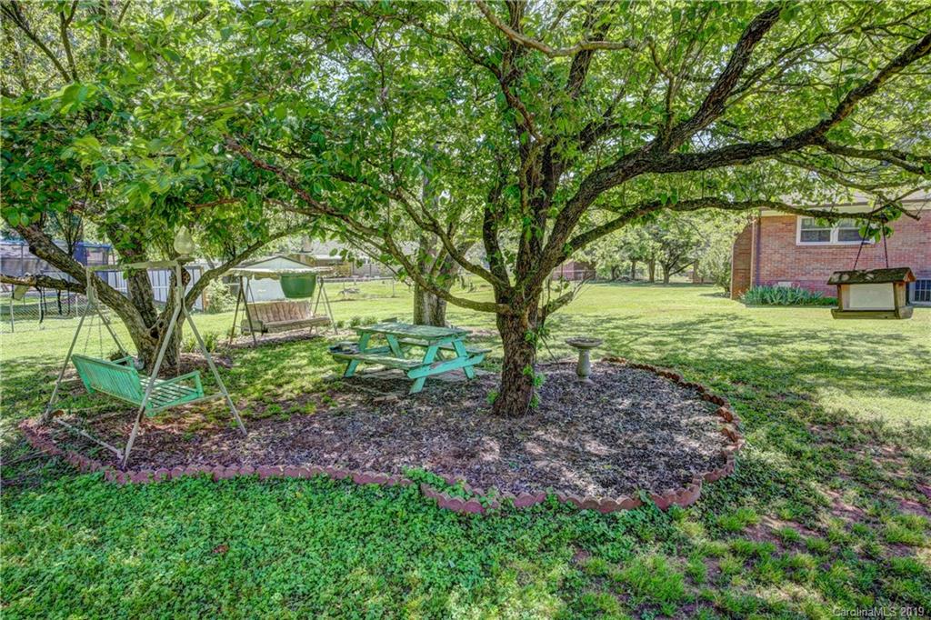 3535 Farrhill Road Charlotte, NC 28214 - Photo 10 of 48 Gallery Image 10