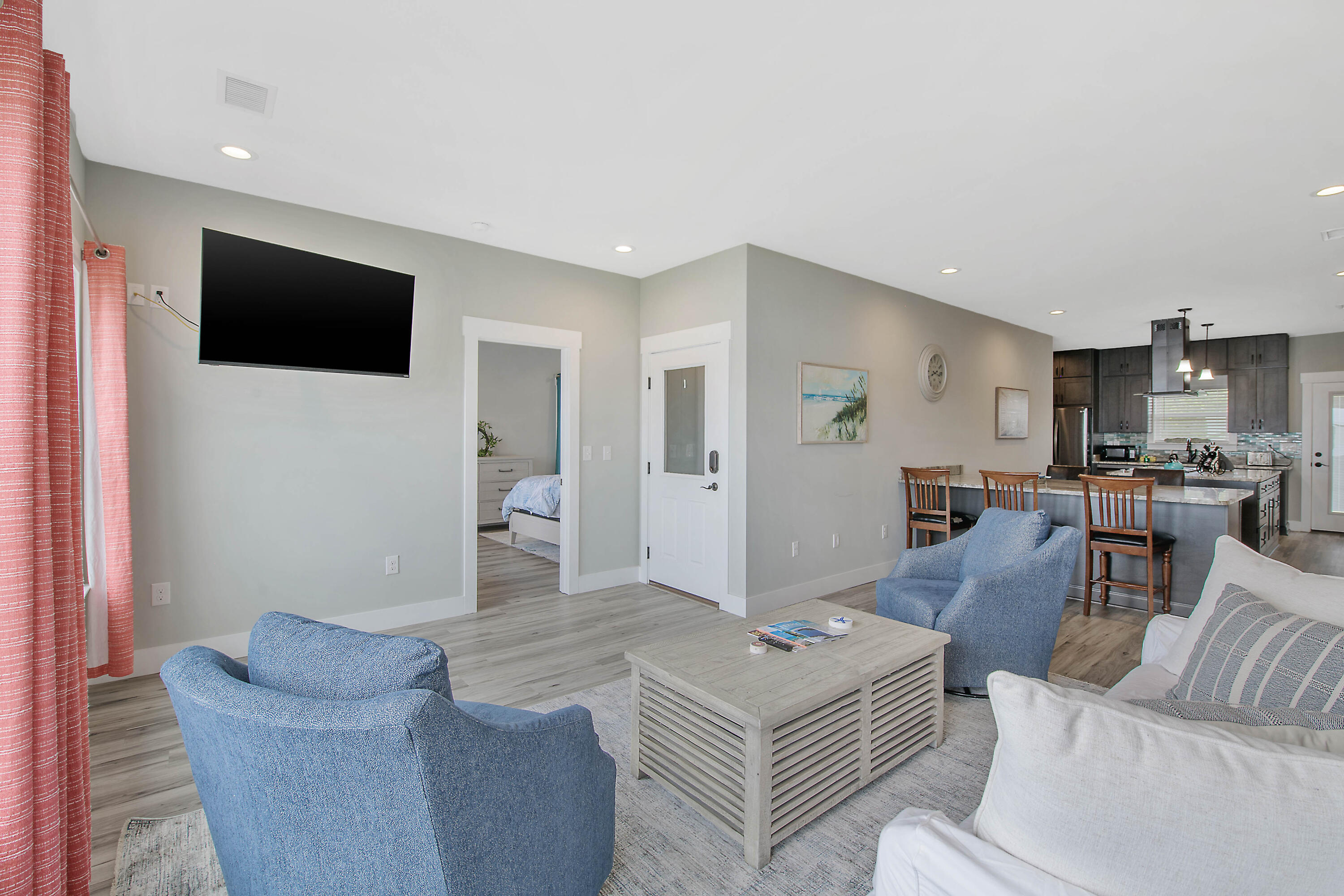 486 Beatrice Point Road Freeport, FL 32439 - Photo 14 of 38 Living Area