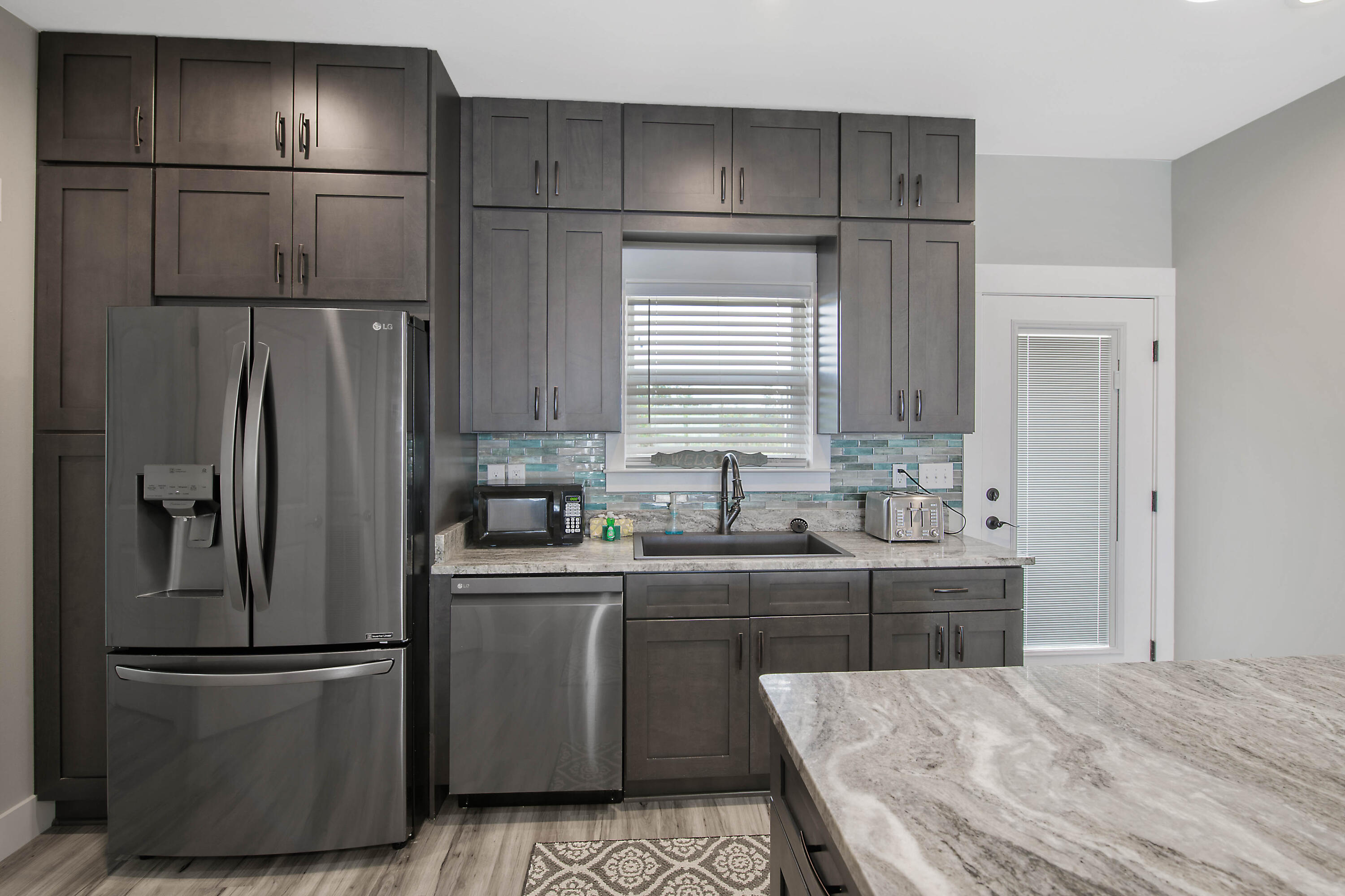 486 Beatrice Point Road Freeport, FL 32439 - Photo 5 of 38 Kitchen