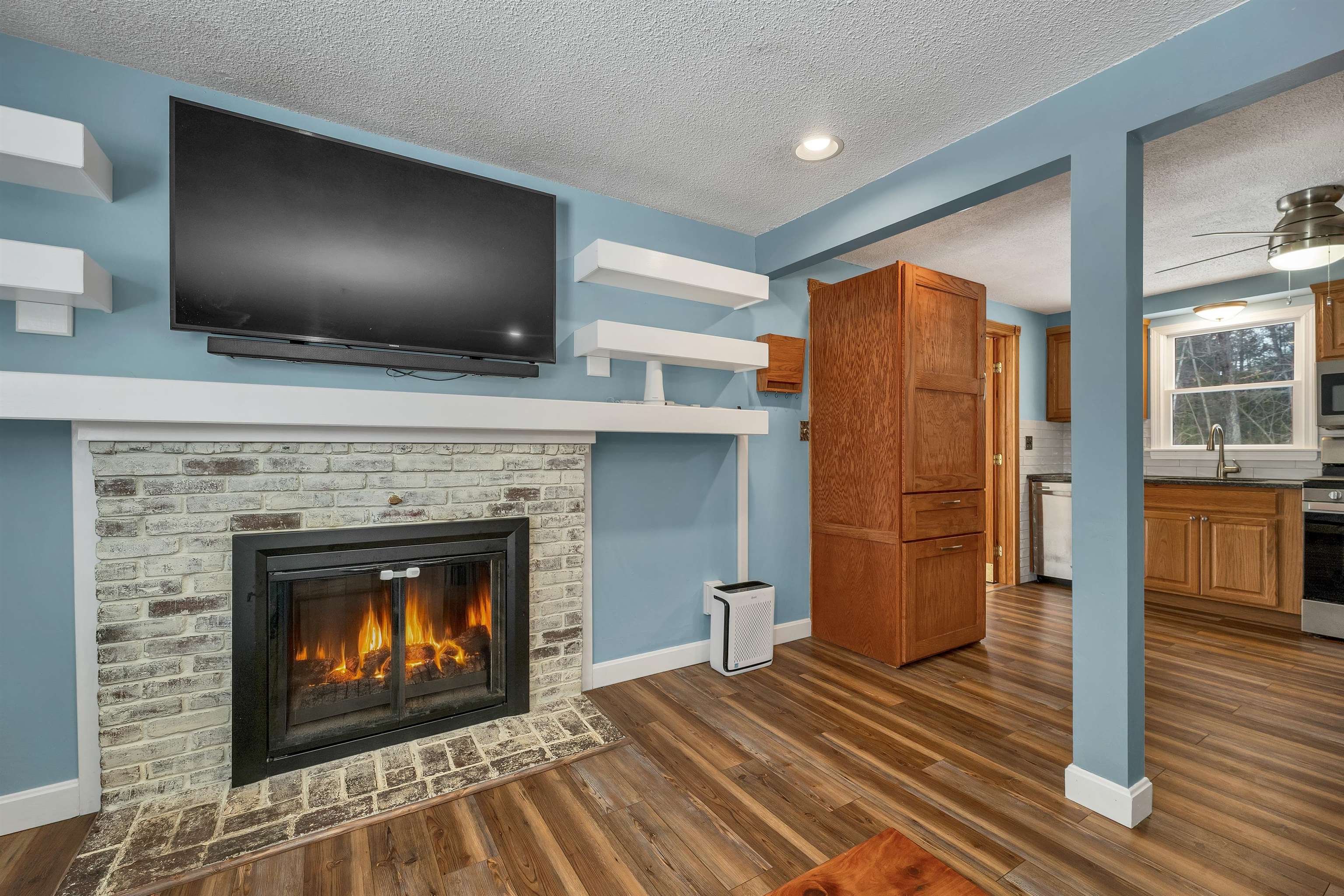 18 Ridgecrest Drive Hudson, NH 03051 - Photo 15 of 57