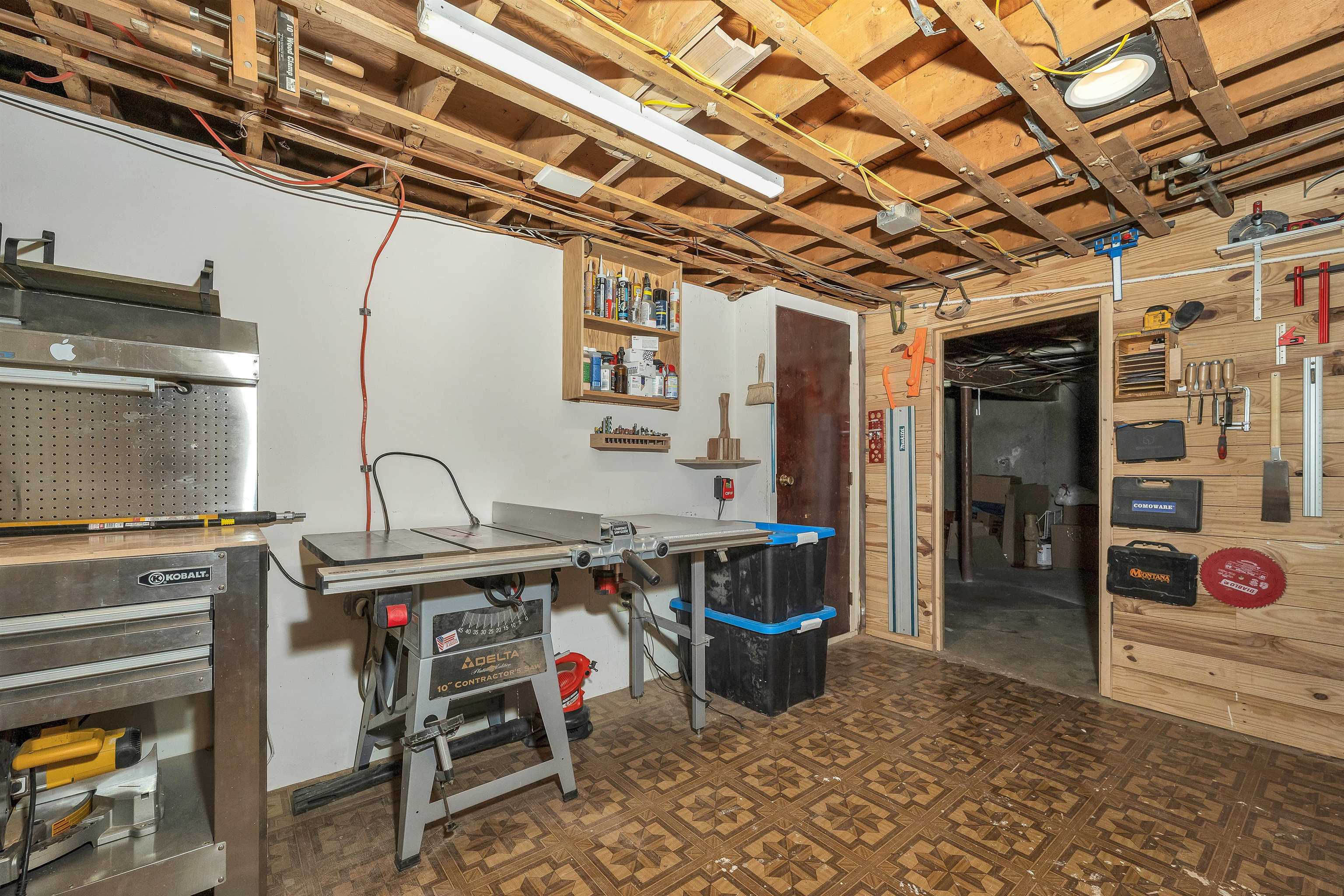 18 Ridgecrest Drive Hudson, NH 03051 - Photo 33 of 57