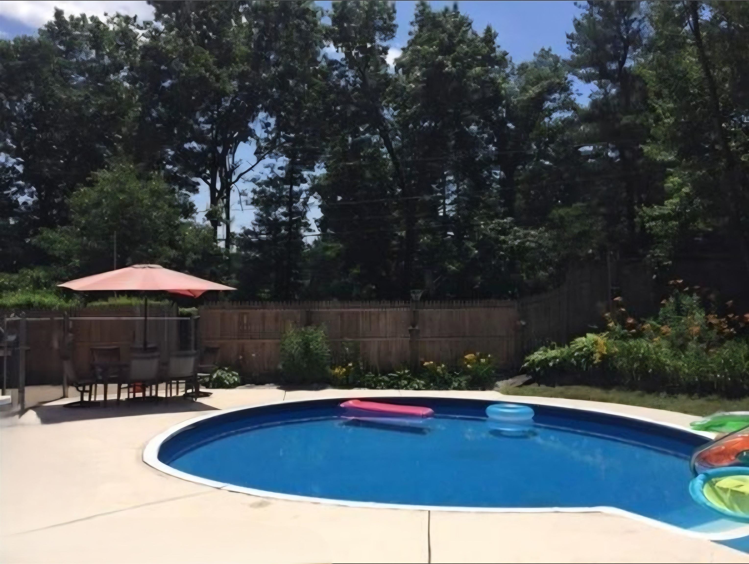 18 Ridgecrest Drive Hudson, NH 03051 - Photo 4 of 57