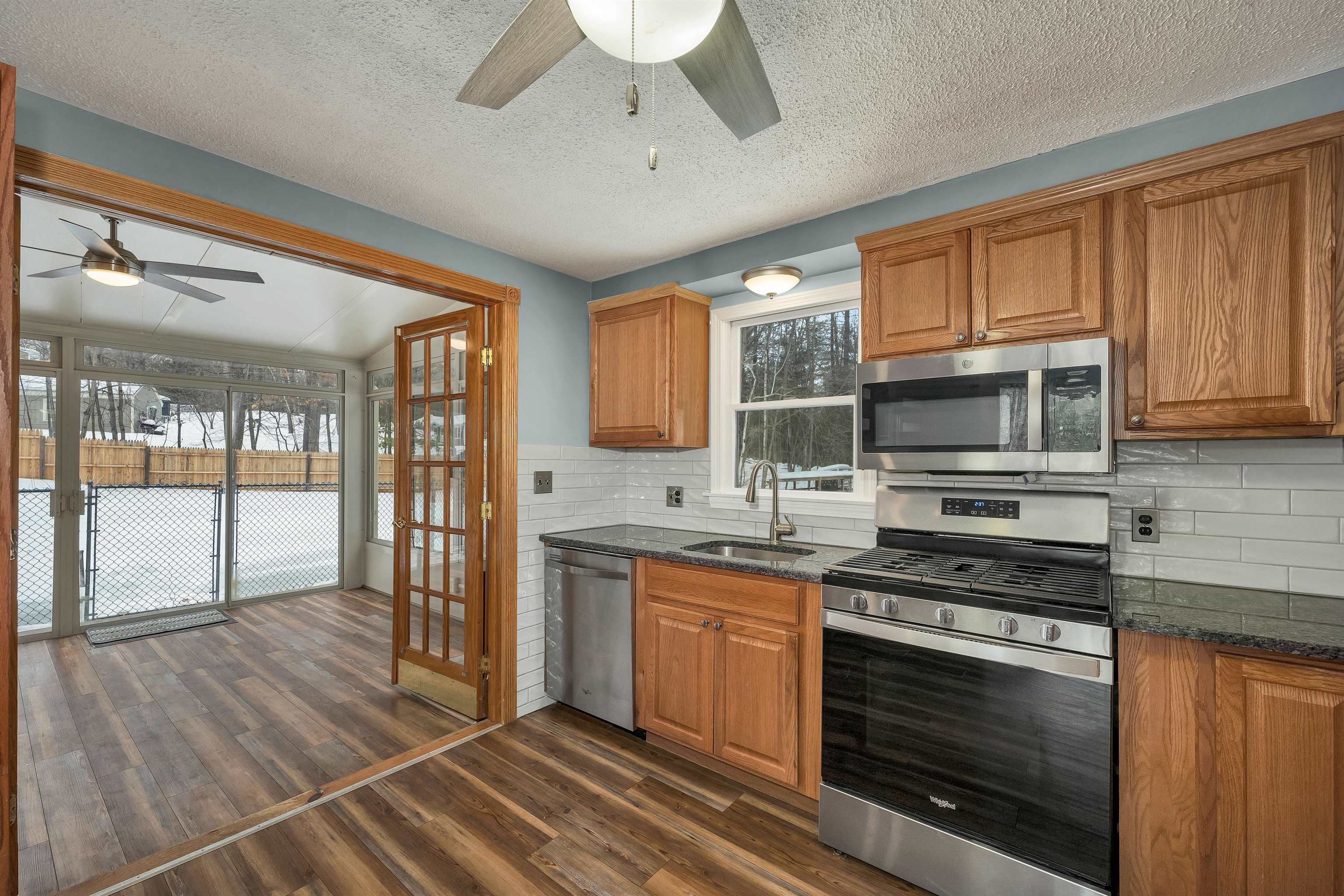 18 Ridgecrest Drive Hudson, NH 03051 - Photo 7 of 57