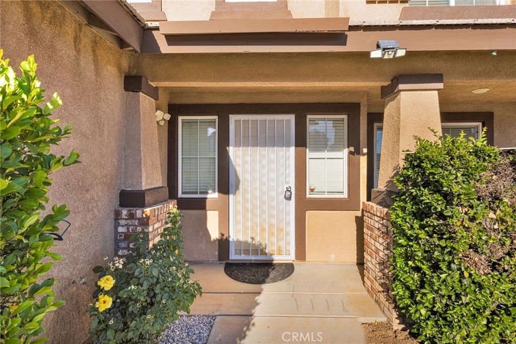 13653 Cobalt Road Victorville, CA 92392 - Photo 5 of 53