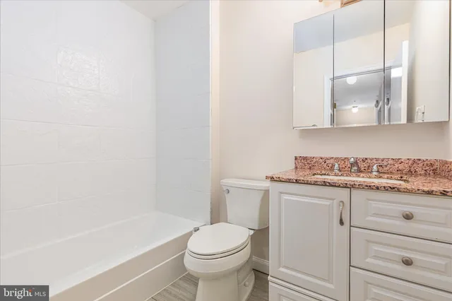 $590,000 | 4432 Chase Park Court, Annandale, VA 22003