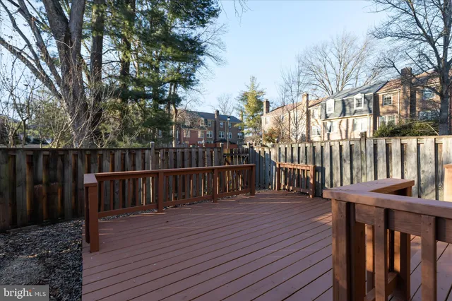 $590,000 | 4432 Chase Park Court, Annandale, VA 22003