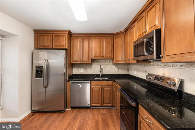 $590,000 | 4432 Chase Park Court, Annandale, VA 22003