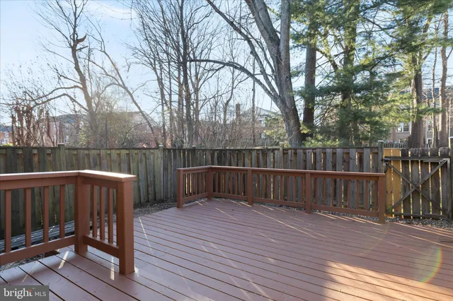 $590,000 | 4432 Chase Park Court, Annandale, VA 22003