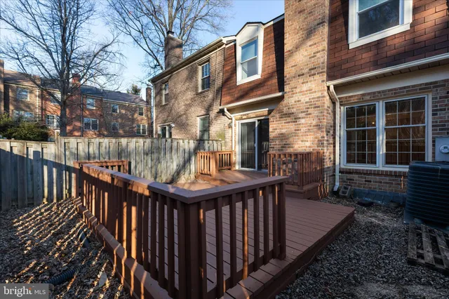 $590,000 | 4432 Chase Park Court, Annandale, VA 22003