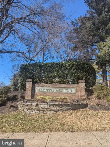 $590,000 | 4432 Chase Park Court, Annandale, VA 22003