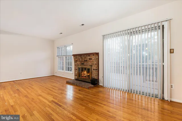 $590,000 | 4432 Chase Park Court, Annandale, VA 22003