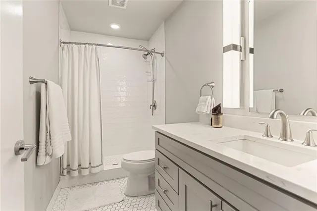 $5,000 | 900 Bartholomew Street, New Orleans, LA 70117