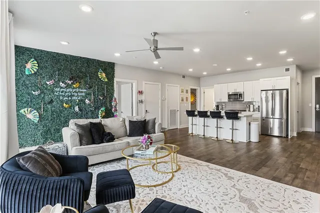 $5,000 | 900 Bartholomew Street, New Orleans, LA 70117