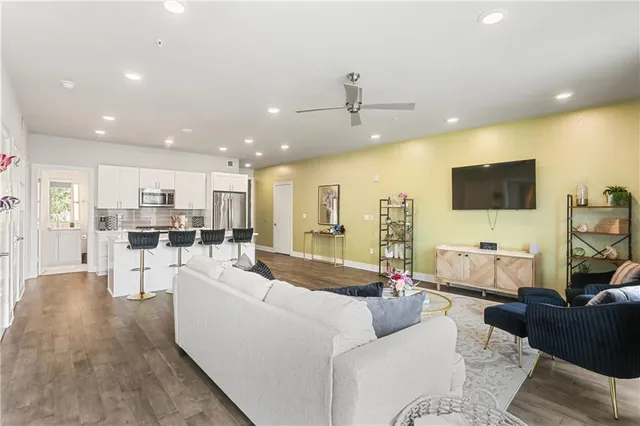 $5,000 | 900 Bartholomew Street, New Orleans, LA 70117