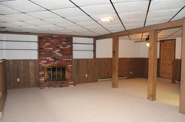 17 Michael Road Bourne, MA 02559 - Photo 3 of 12 a view of a livingroom with furniture