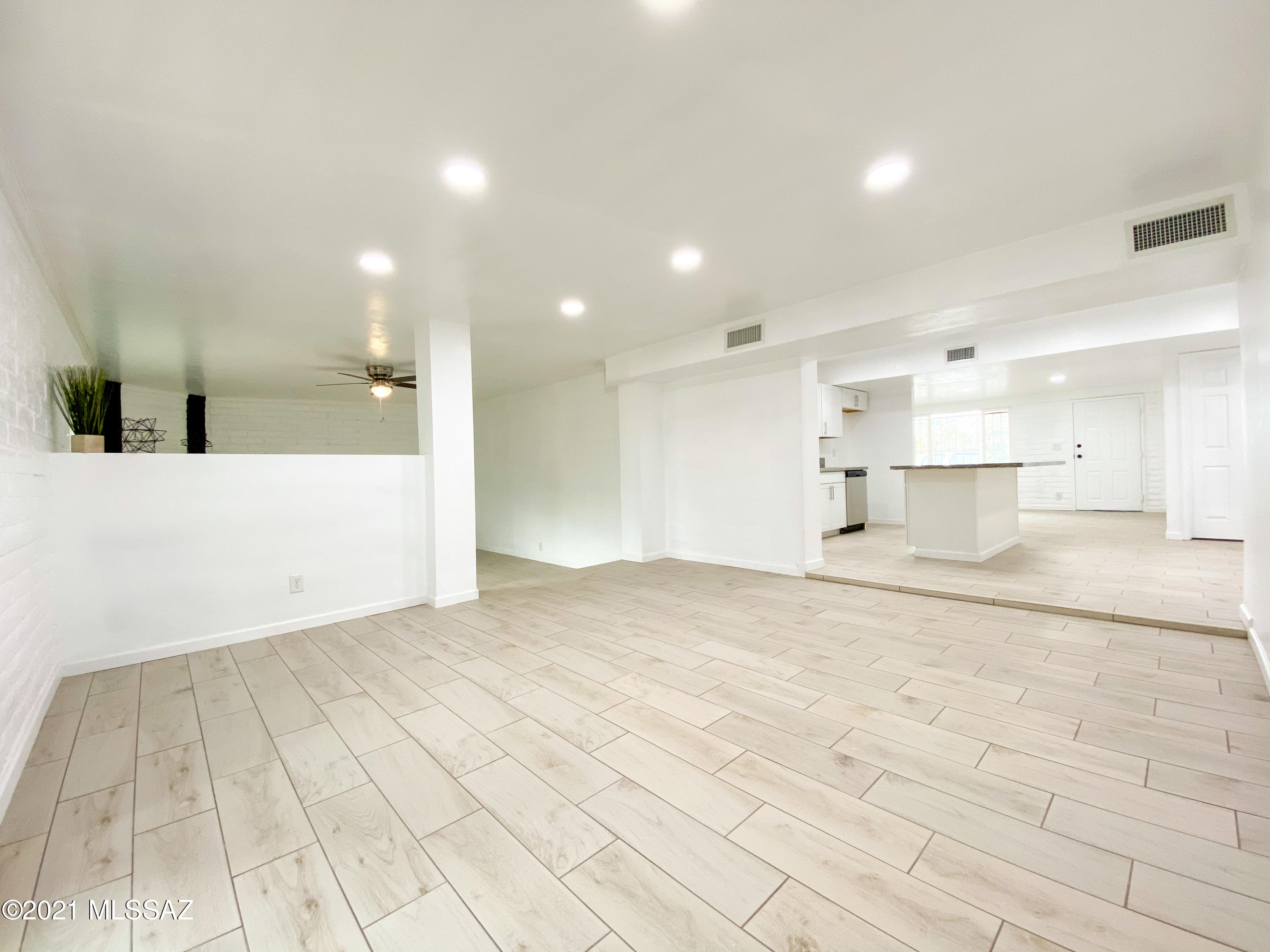 1462 West Roger Road Tucson, AZ 85705 - Photo 21 of 33