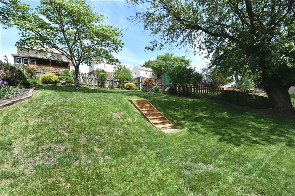 541 Haverhill Road Pittsburgh, PA 15228 - Photo 27 of 28 a view of a backyard with large trees