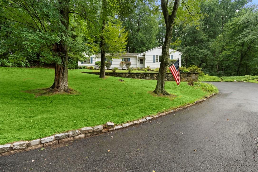 8 Limestone Road Armonk, NY 10504 - Photo 1 of 1