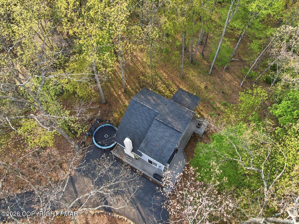 126 Dunchurch Drive Bushkill, PA 18324 - Photo 33 of 34 a view of a backyard of a house