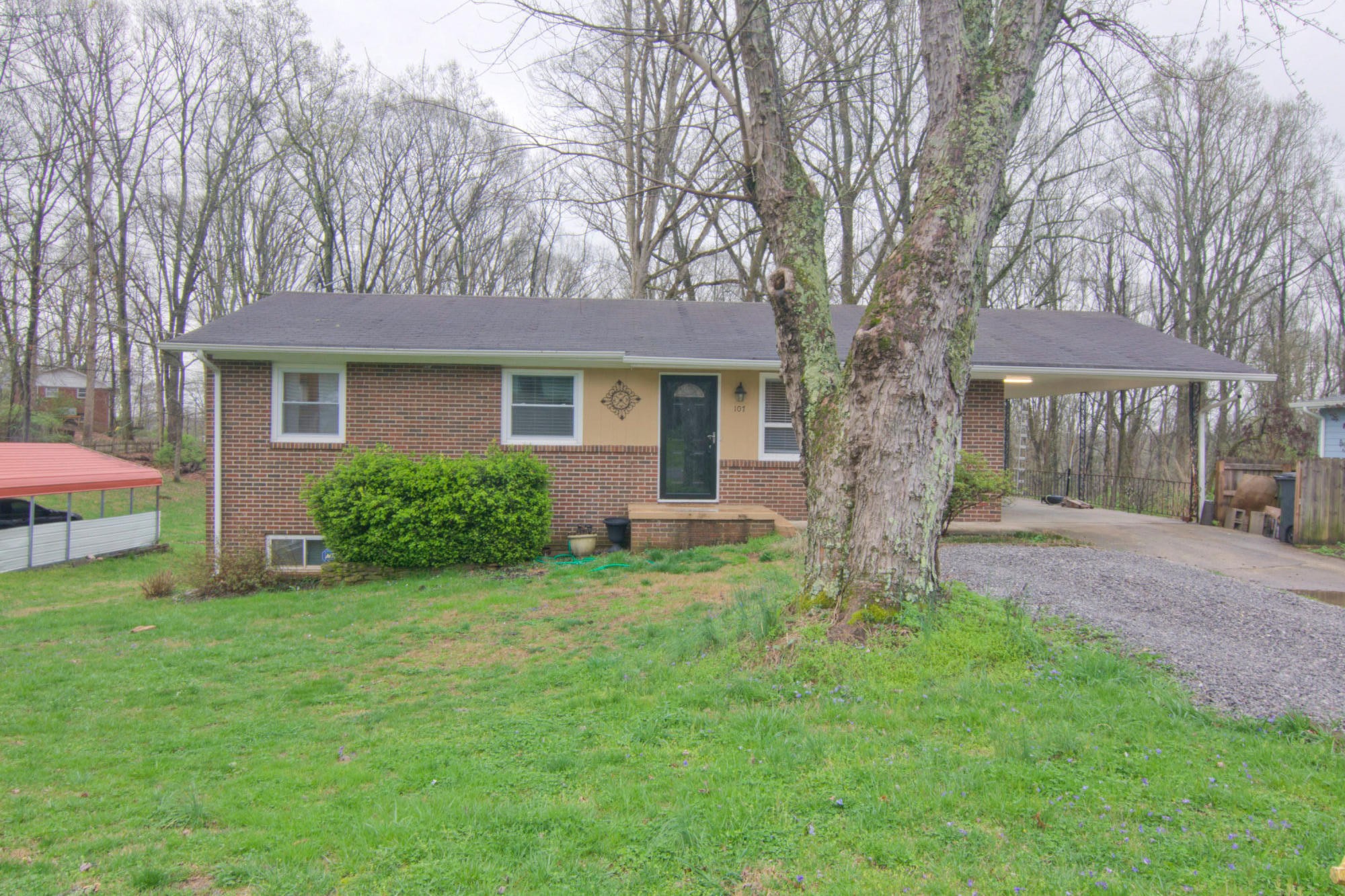107 Wayside Road Oak Ridge, TN 37830 - Photo 2 of 26 Gallery Image 2