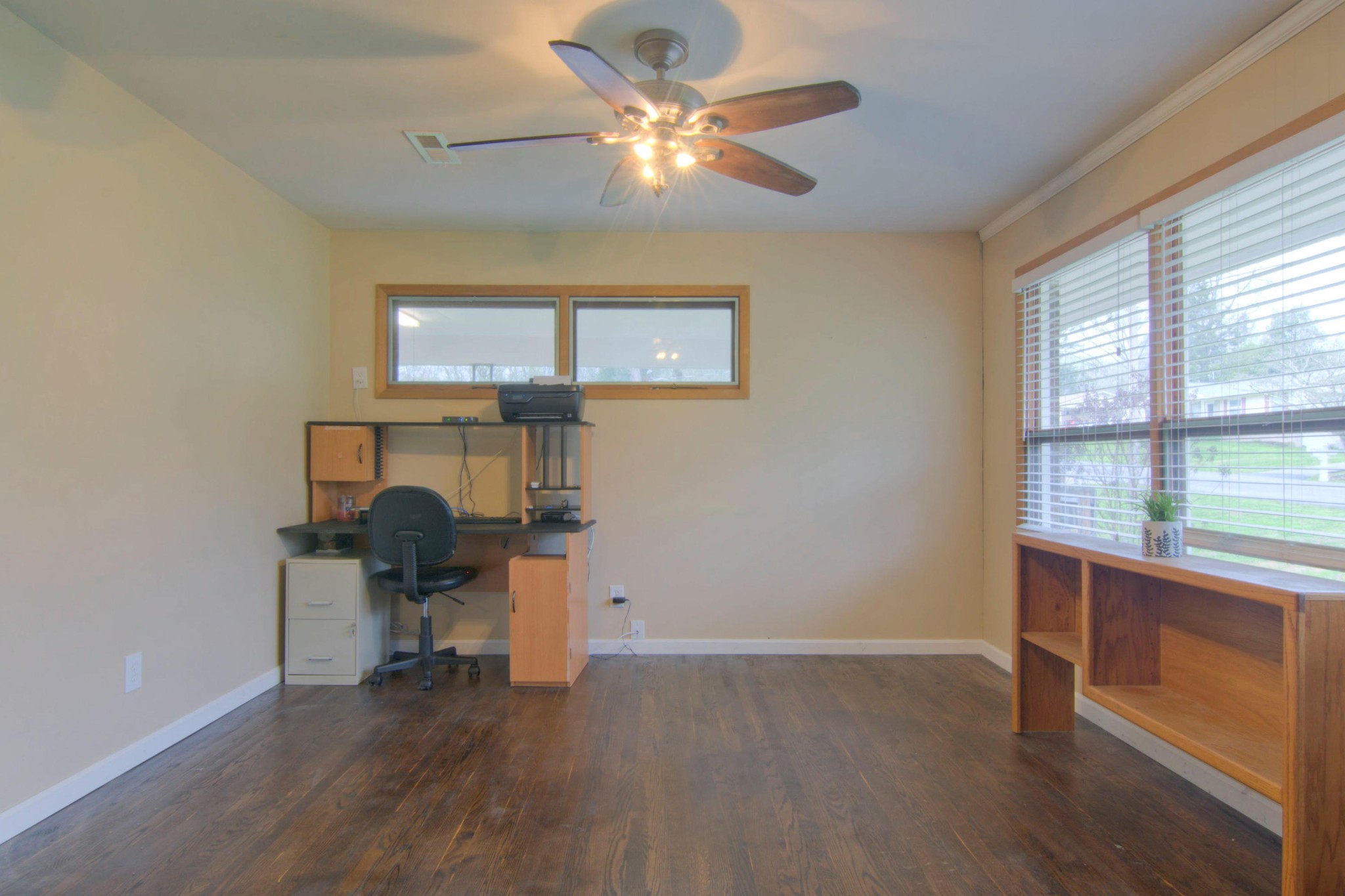 107 Wayside Road Oak Ridge, TN 37830 - Photo 4 of 26 Gallery Image 4