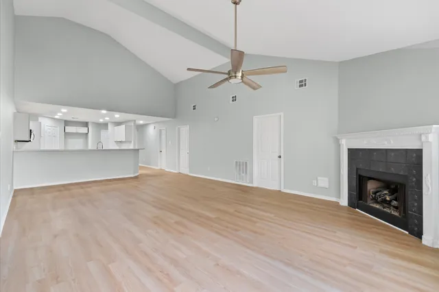 $2,300 | 1511 Leadenhall Circle, Channelview, TX 77530