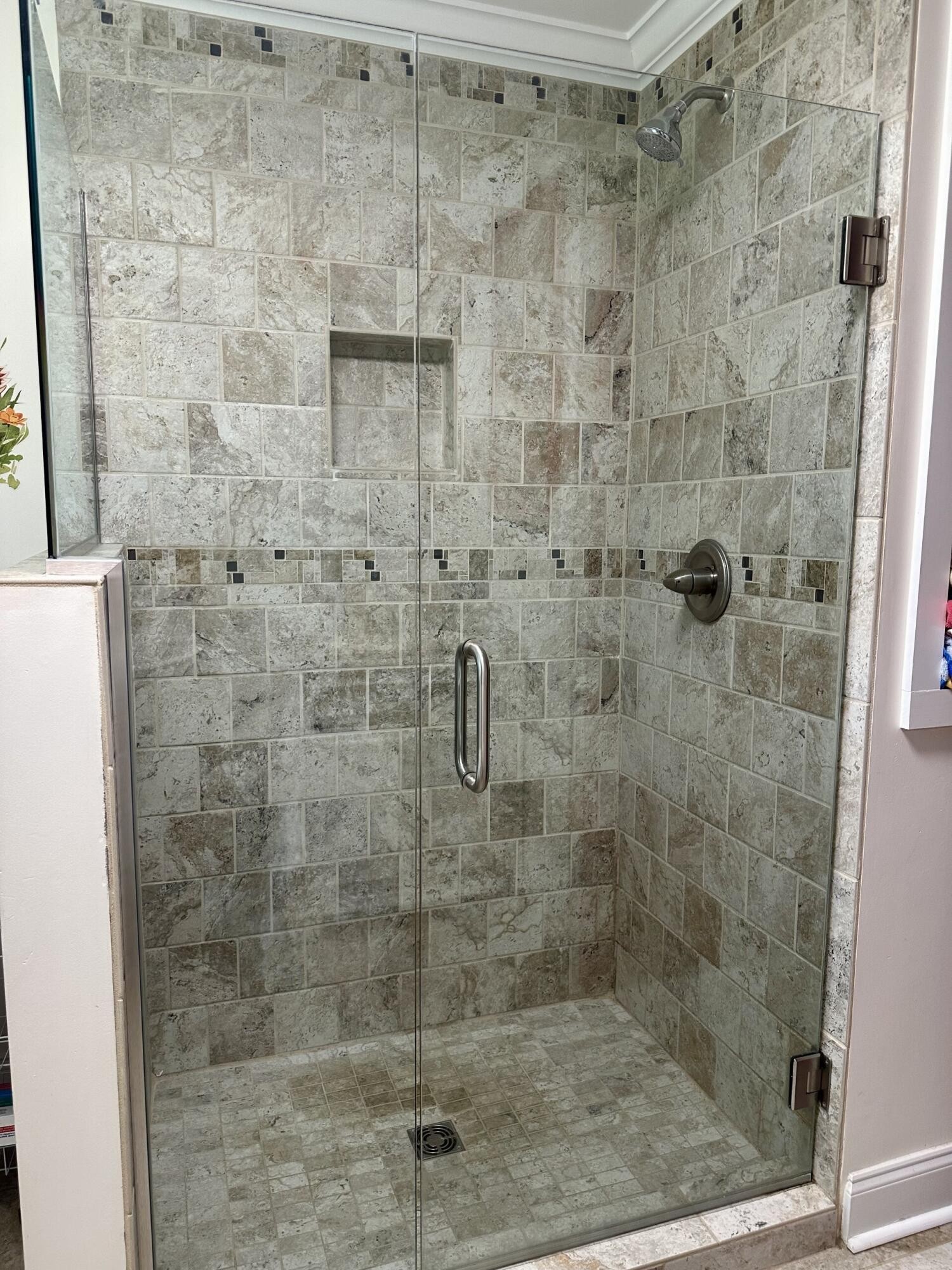 449 York Road Ocoee, TN 37361 - Photo 8 of 26 a bathroom with a shower