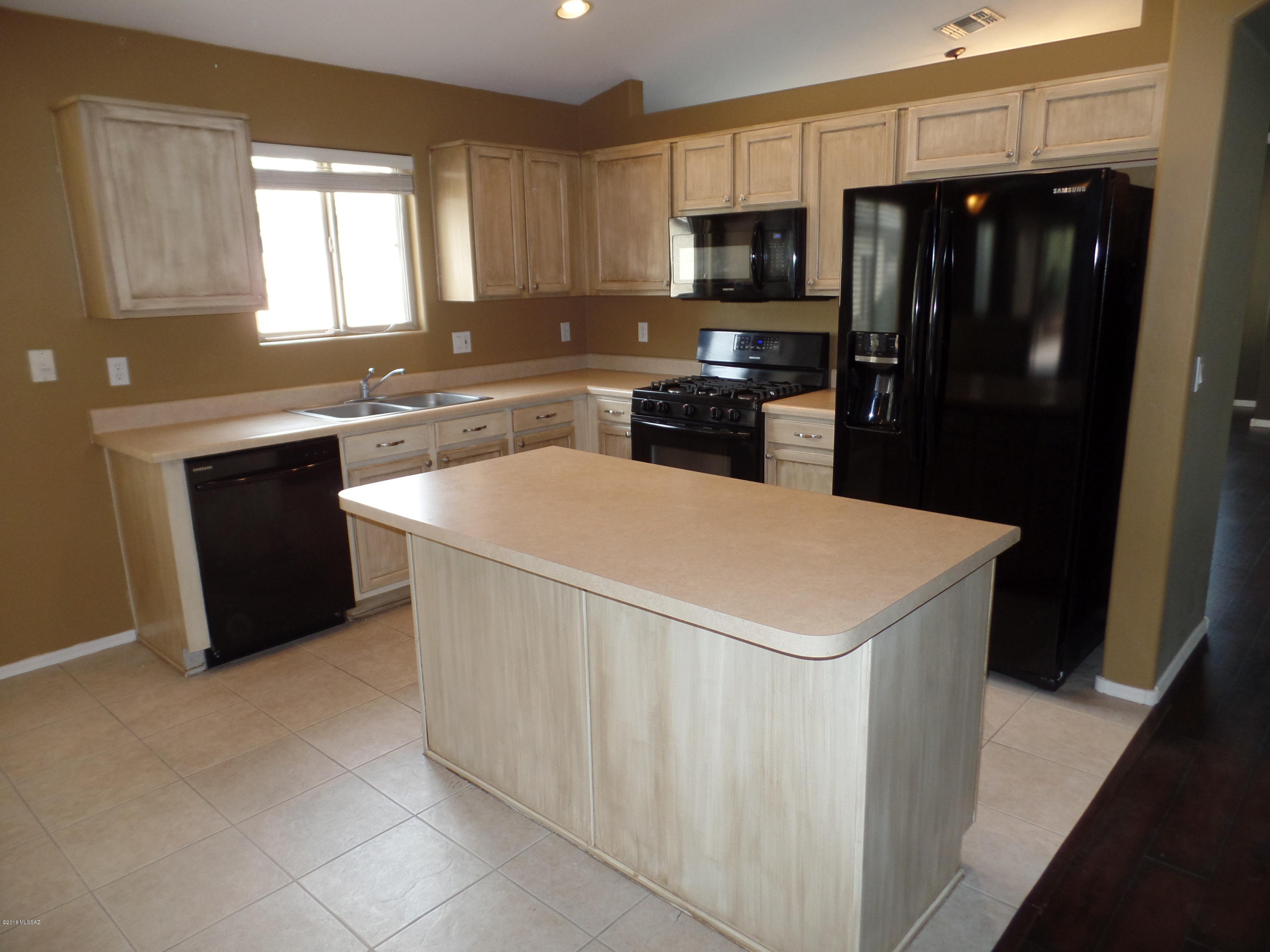 8458 South Burien Road Tucson, AZ 85747 - Photo 6 of 46