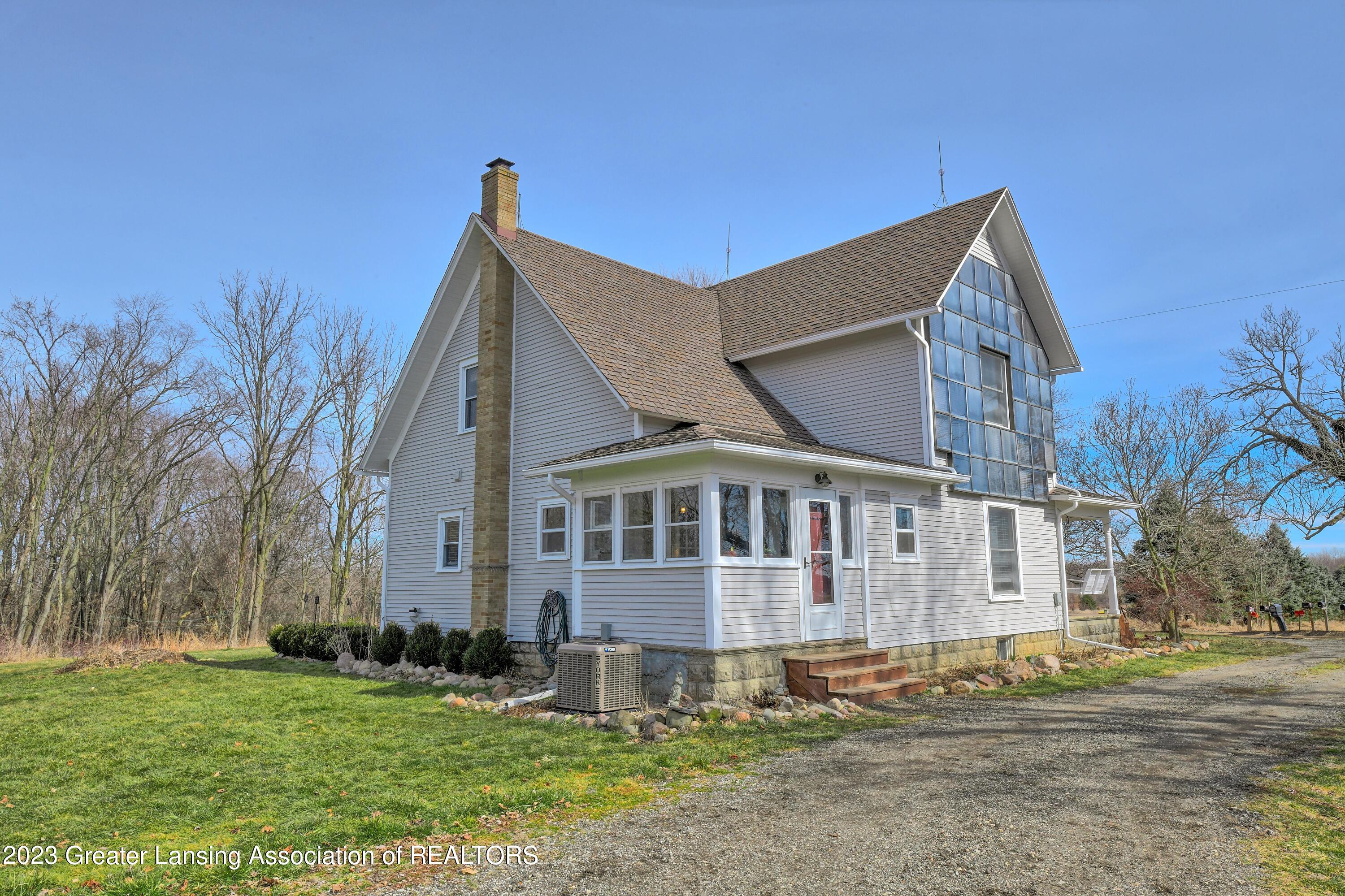 6347 Oneida Road Charlotte, MI 48813 - Photo 29 of 49 Rear view