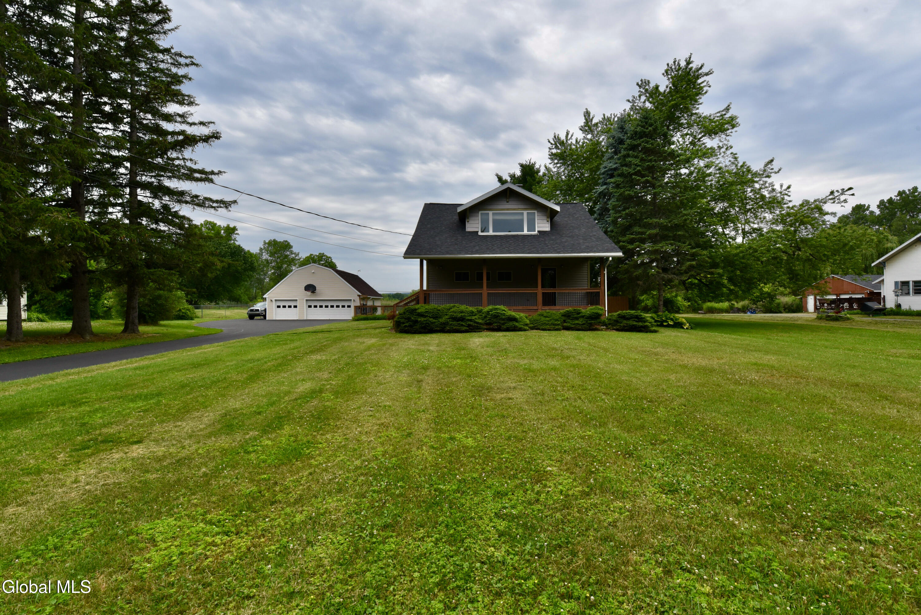 87 Lasher Road Bethlehem, NY 12158 - Photo 48 of 52 3