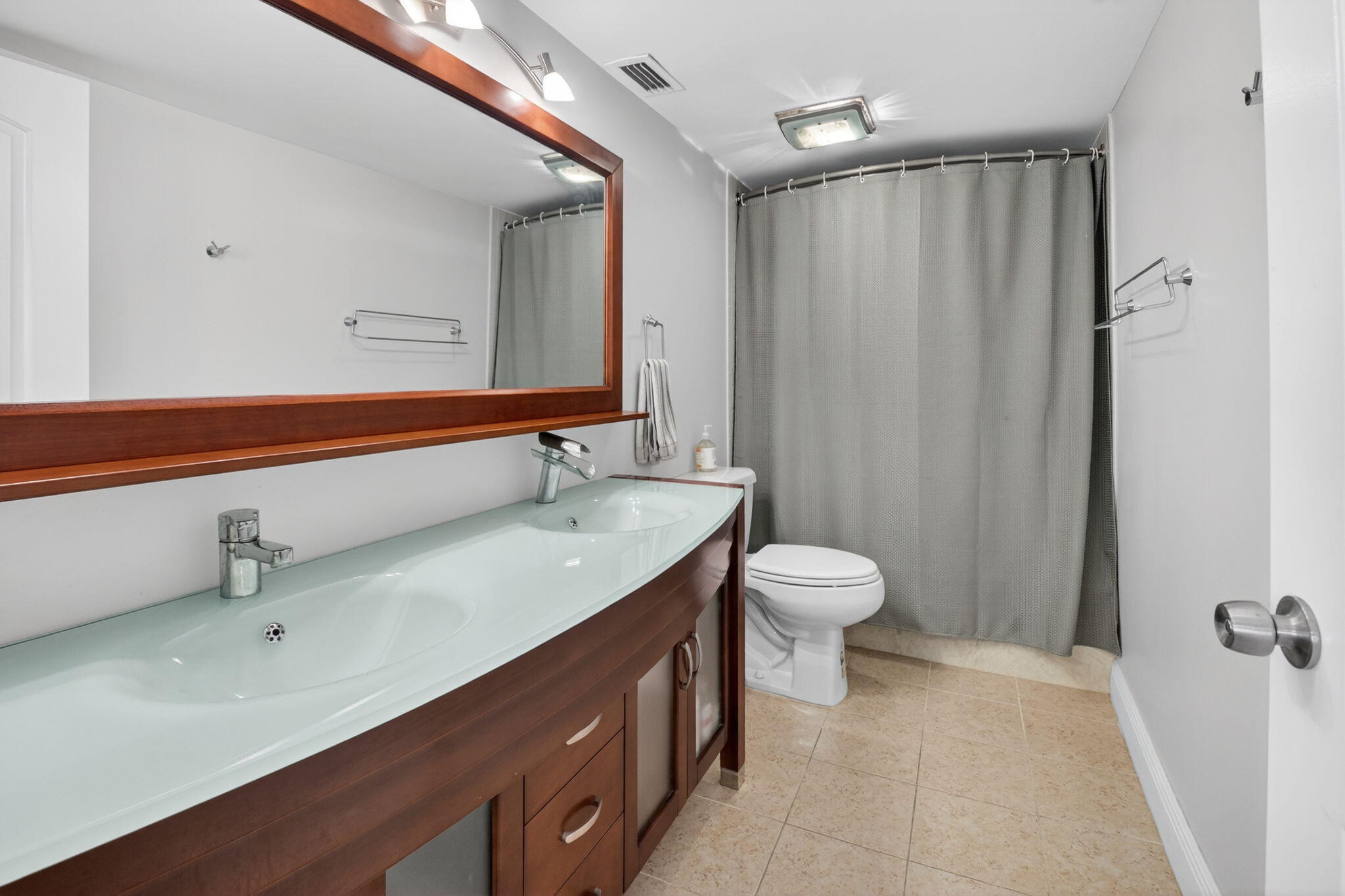 14475 Strathmore Lane, Unit 503 Delray Beach, FL 33446 - Photo 14 of 101 Beautifully renovated bathroom