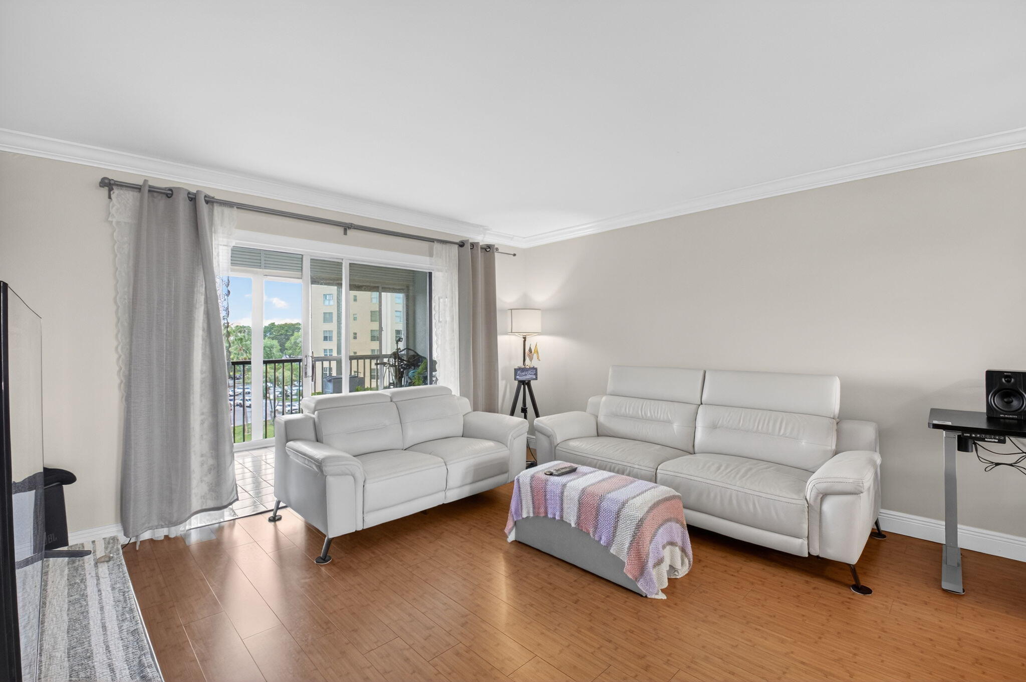 14475 Strathmore Lane, Unit 503 Delray Beach, FL 33446 - Photo 7 of 101 Living Room