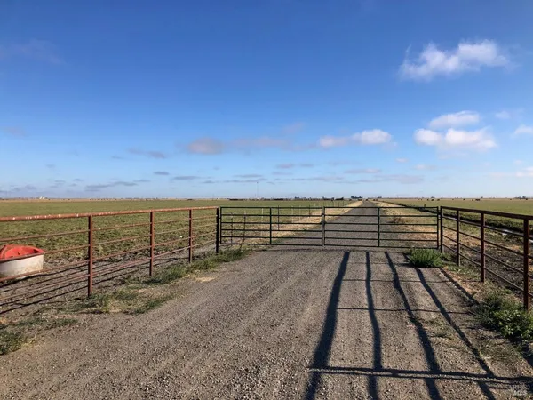 $5,200,000 | 0 Swan Road, Dixon, CA 95620