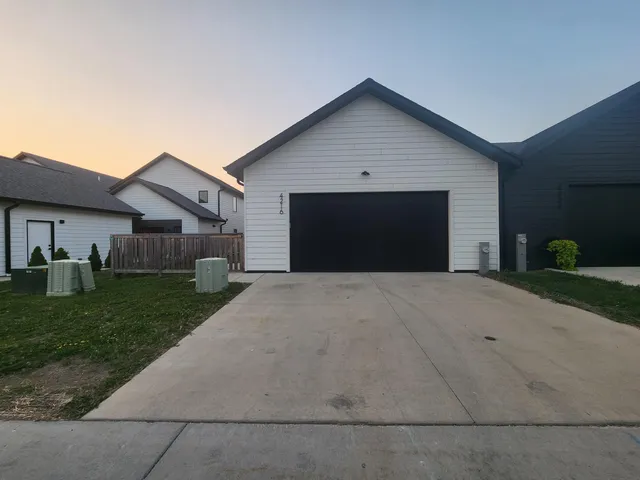 $3,990 | 4216 East Cypress Place, Oak Creek, WI 53154