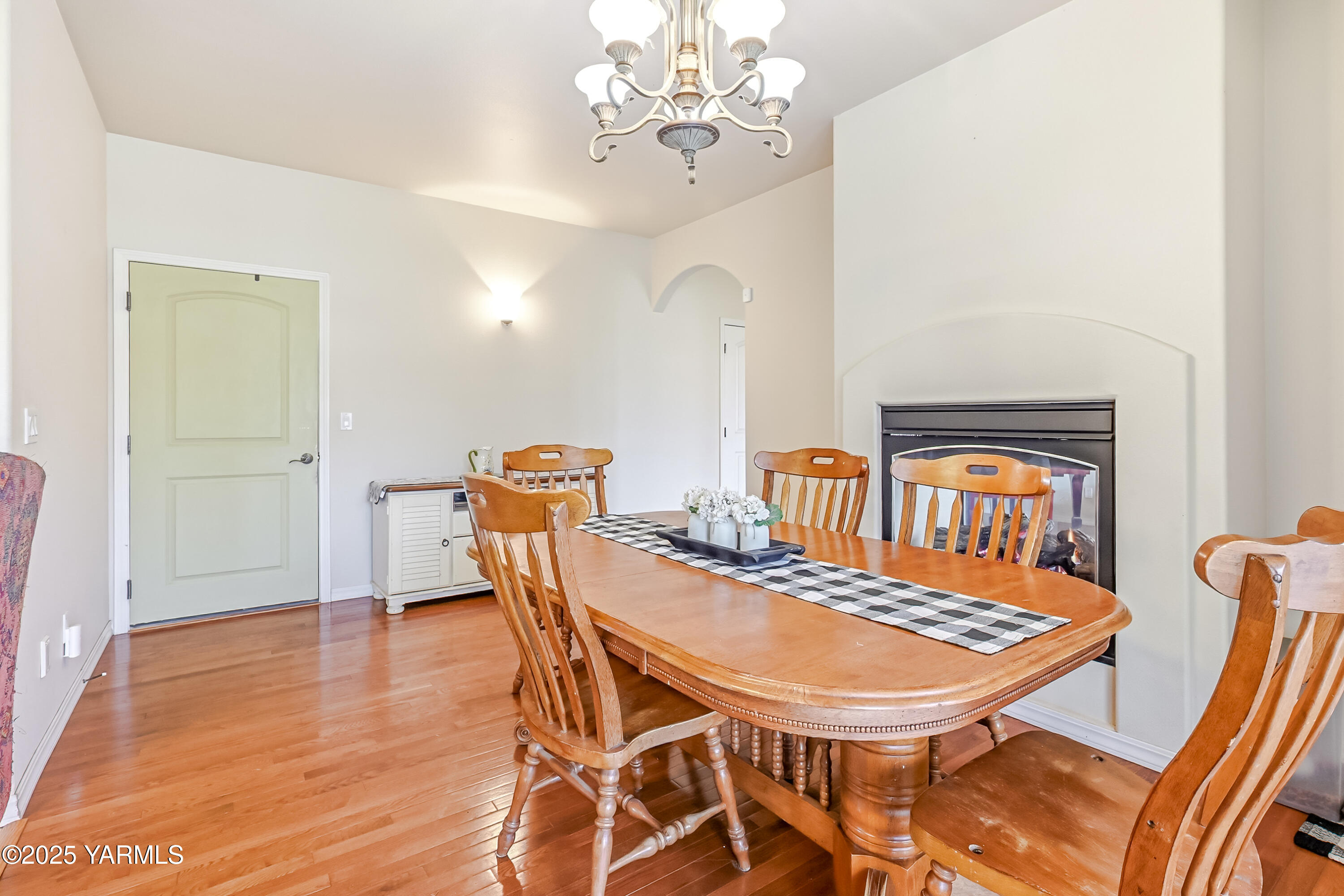 8703 Webster Avenue Yakima, WA 98908 - Photo 14 of 38 .