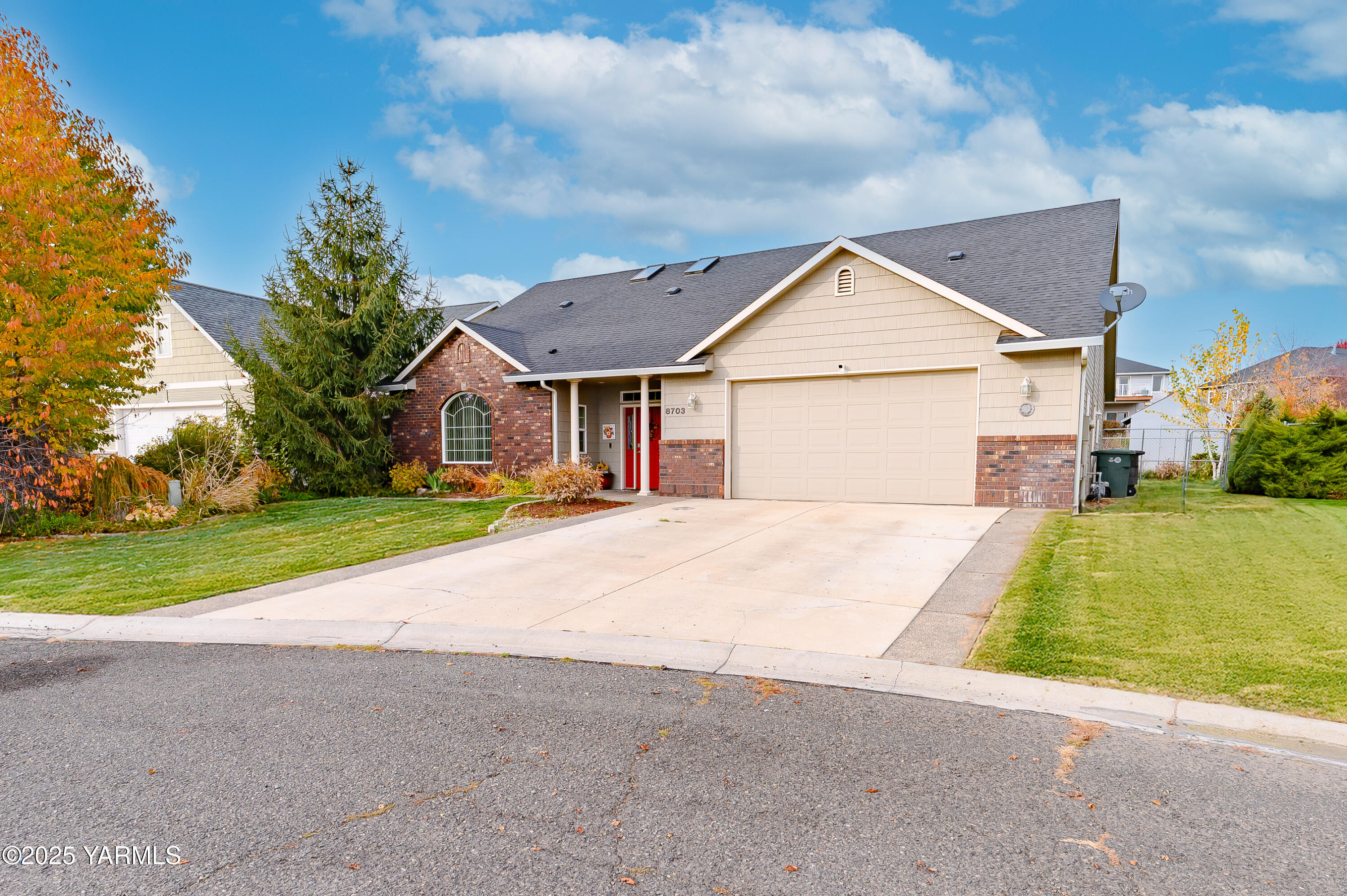 8703 Webster Avenue Yakima, WA 98908 - Photo 2 of 38 .