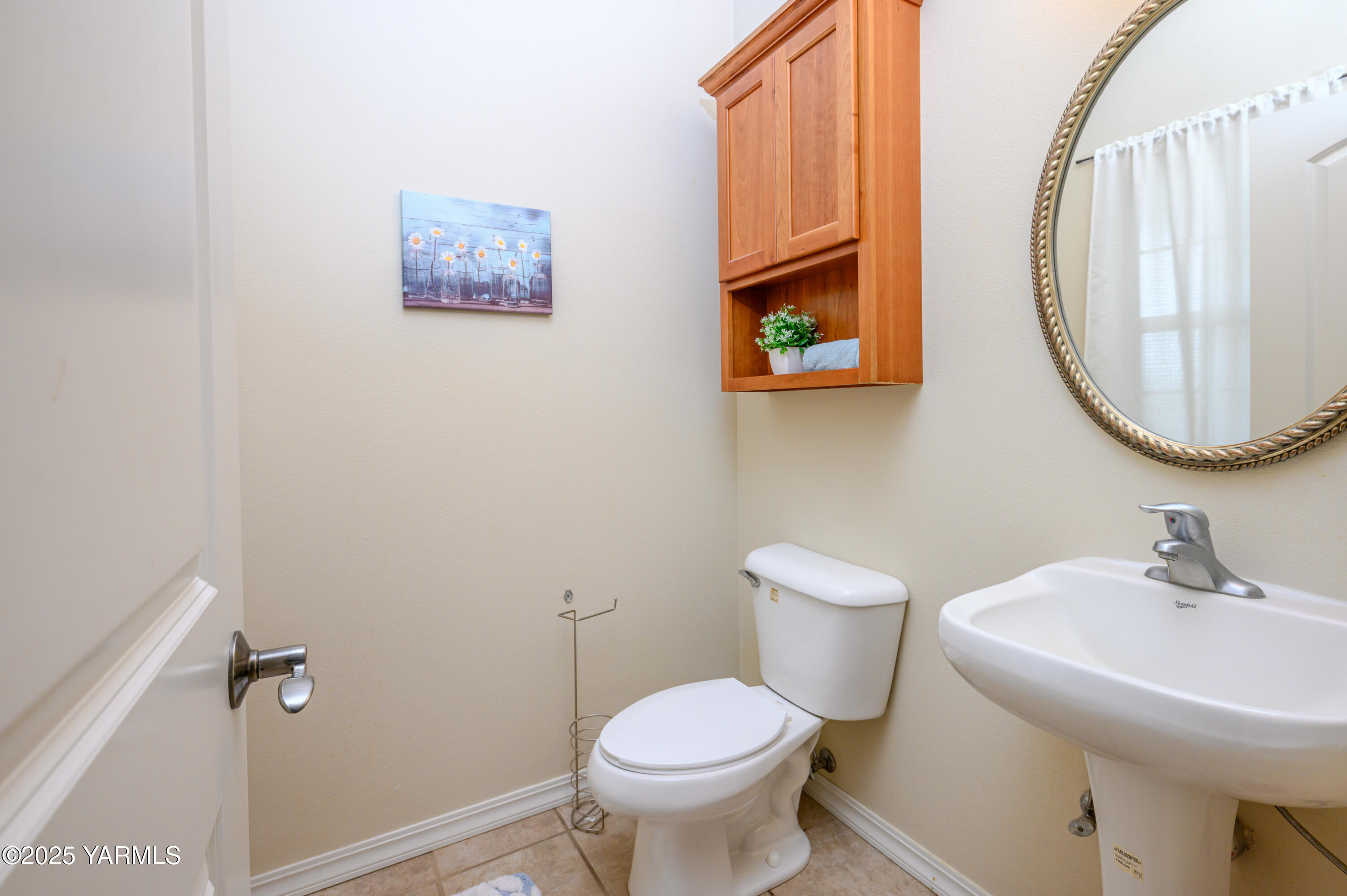 8703 Webster Avenue Yakima, WA 98908 - Photo 9 of 38 .