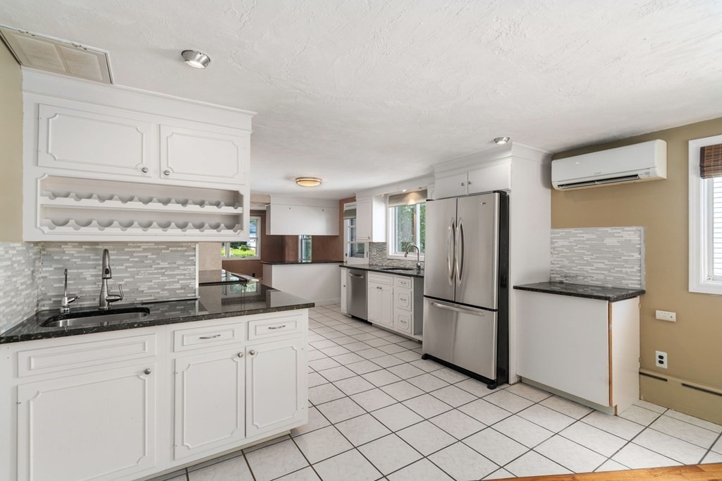 37 Chandler Road Malden, MA 02148 - Photo 2 of 42 Gallery Image 2