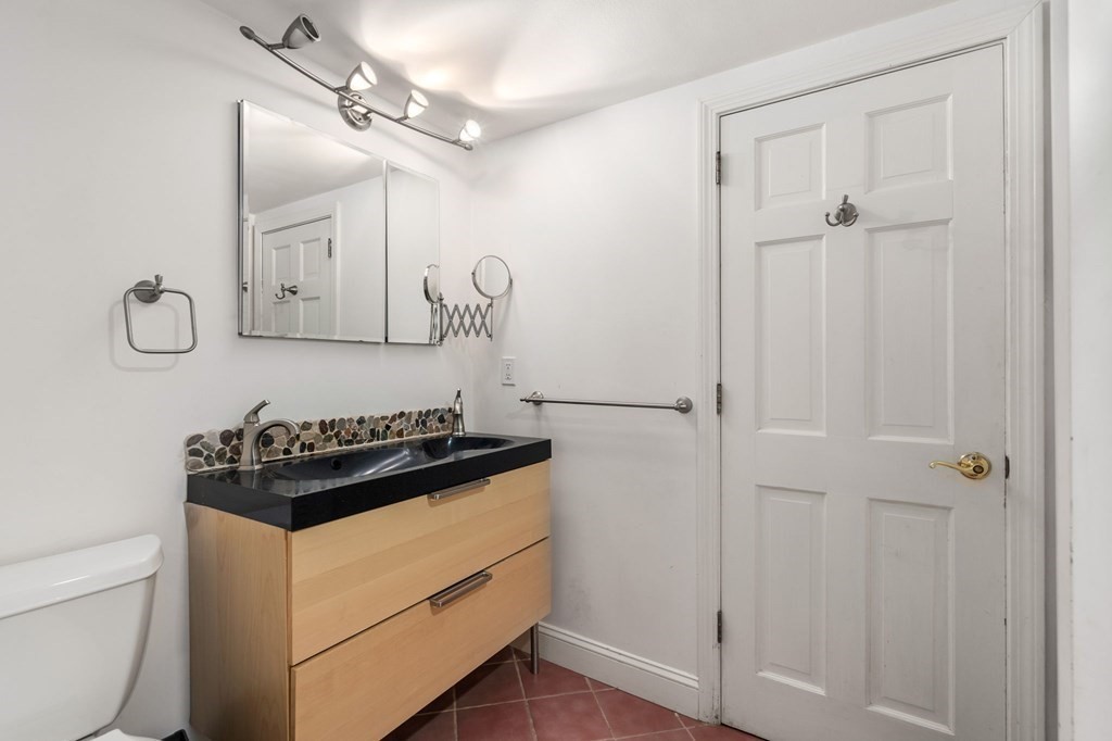 37 Chandler Road Malden, MA 02148 - Photo 21 of 42 Gallery Image 21