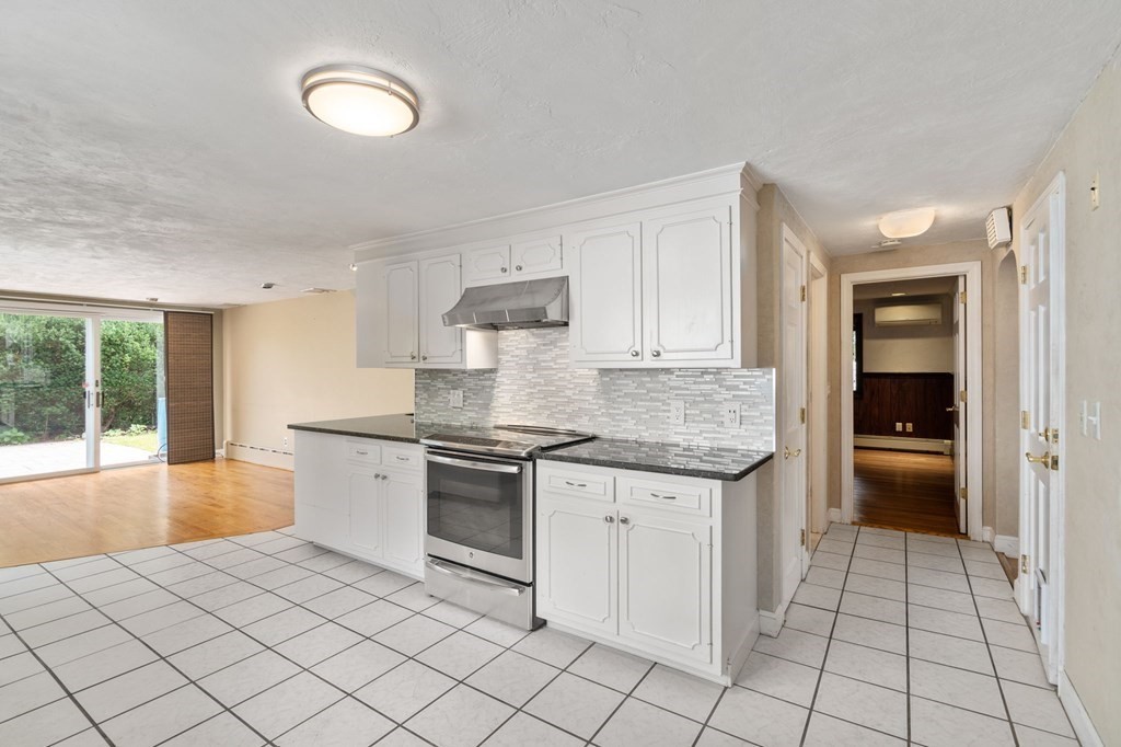 37 Chandler Road Malden, MA 02148 - Photo 4 of 42 Gallery Image 4