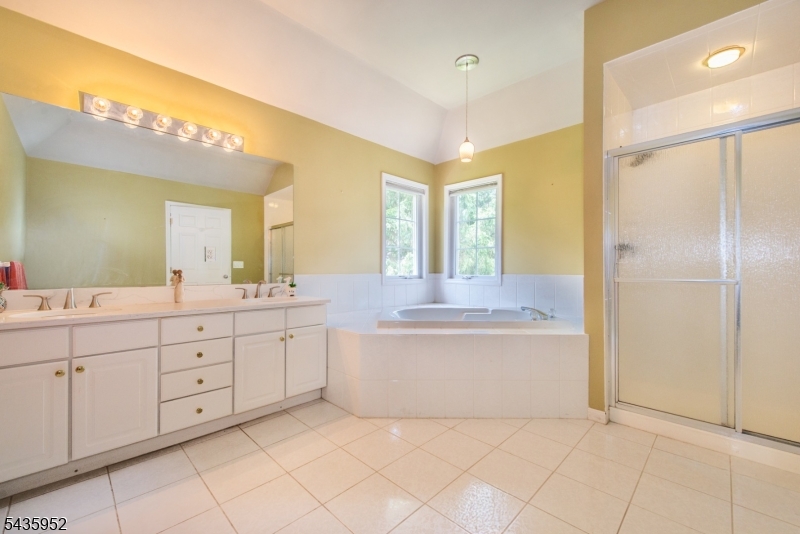 1 Fiddlers Way Sparta, NJ 07871 - Photo 24 of 37